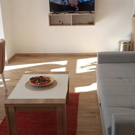 Apartman Dvori E11 Hilltop