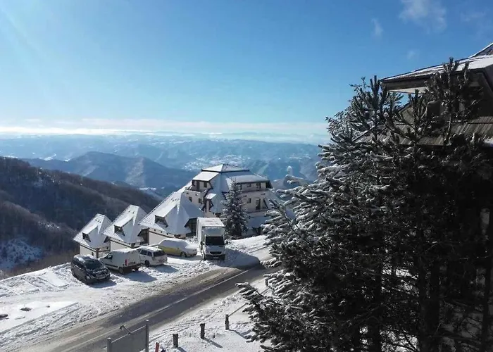 Dvori E11 Hilltop Daire