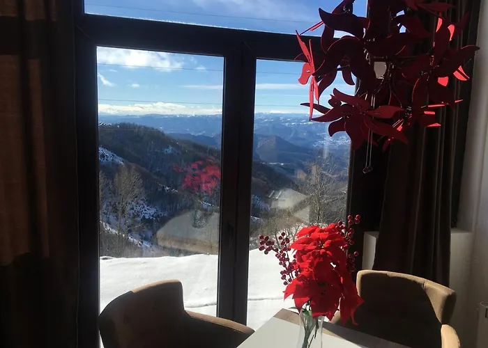 Dvori E11 Hilltop Daire